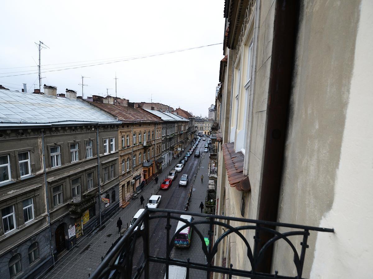 The Historical Family Nest In City Centre Lviv Exterior photo