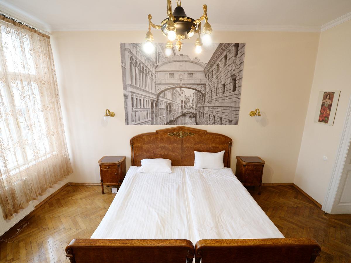 The Historical Family Nest In City Centre Lviv Exterior photo