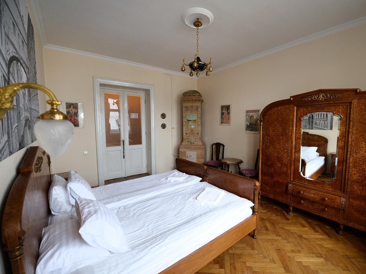 The Historical Family Nest In City Centre Lviv Exterior photo